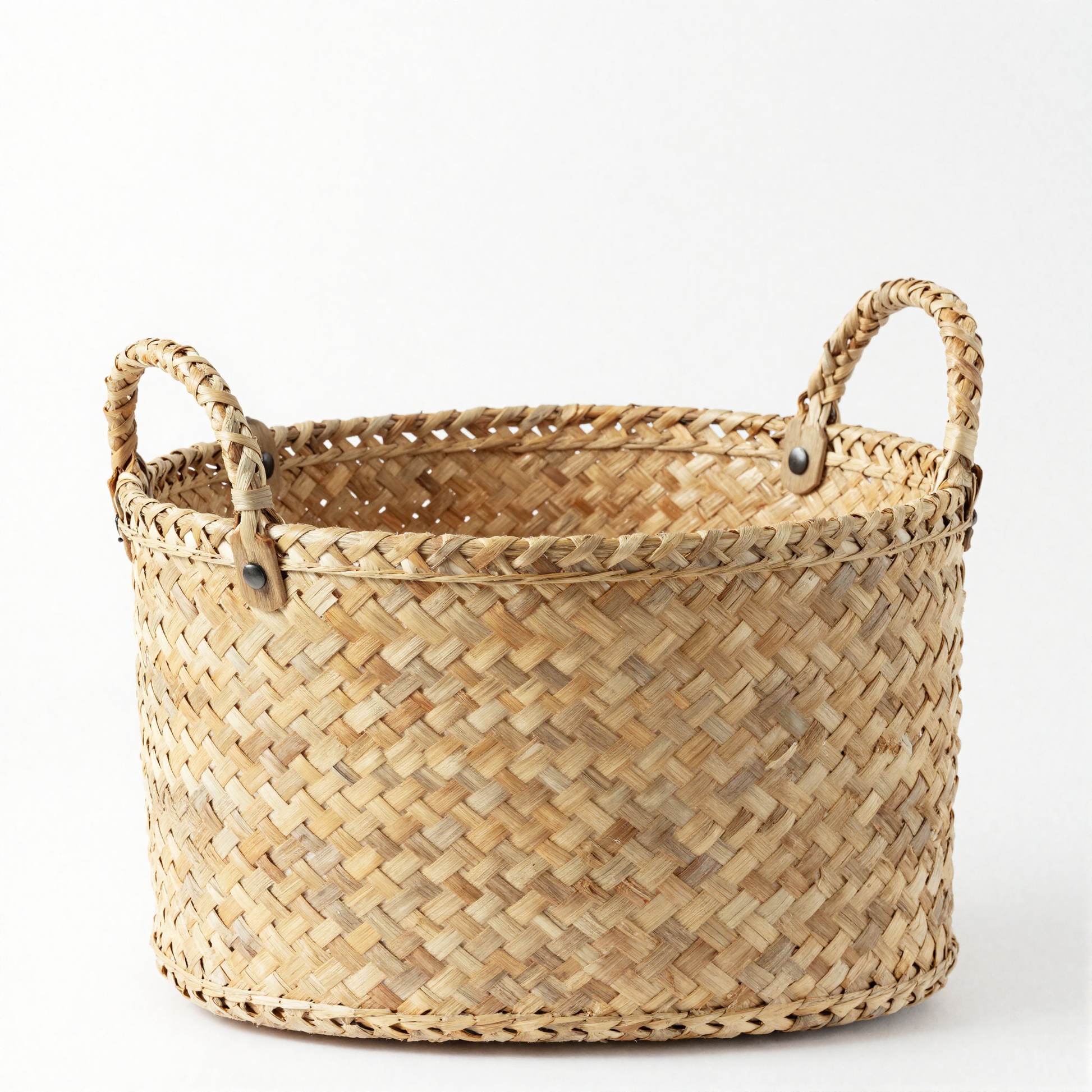 Woven Seagrass Basket Planter handles